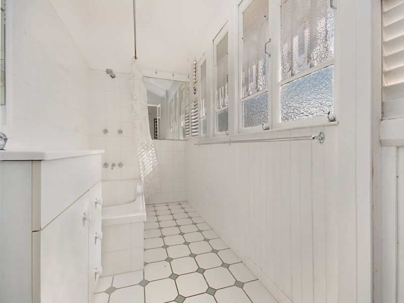 20  Queen Street, North Ward QLD 4810