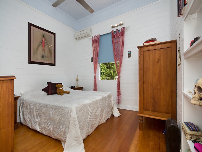 20  Queen Street, North Ward QLD 4810