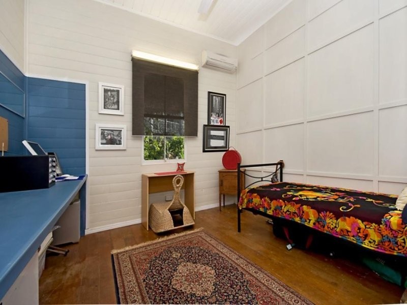 20  Queen Street, North Ward QLD 4810