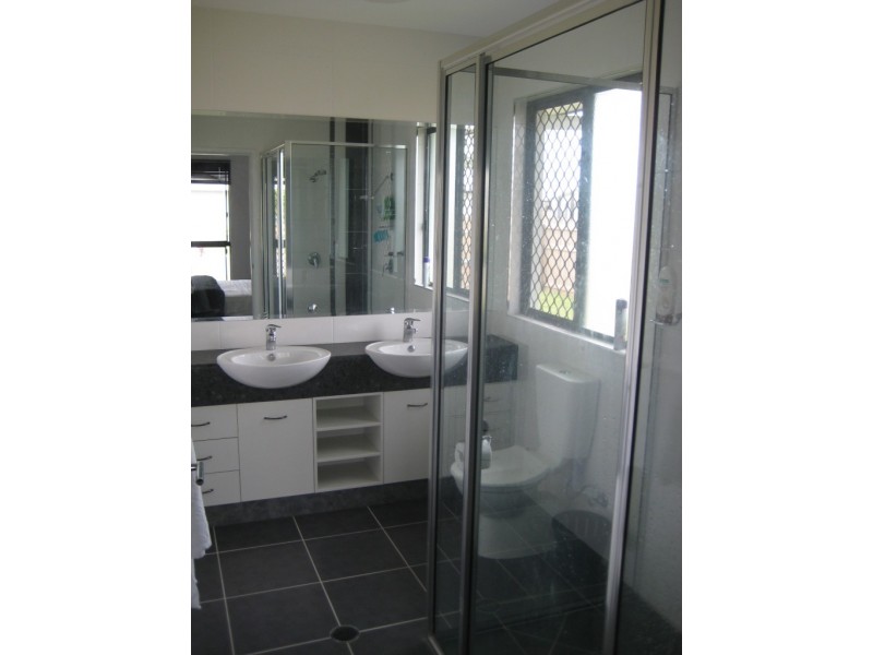 52  Bonnett Road Sanctum Estate, Mount Low QLD 4818