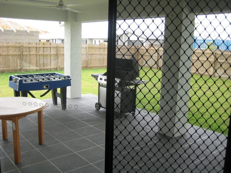 52  Bonnett Road Sanctum Estate, Mount Low QLD 4818