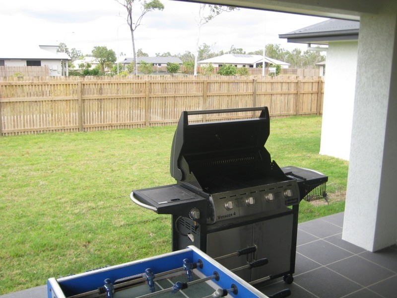 52  Bonnett Road Sanctum Estate, Mount Low QLD 4818