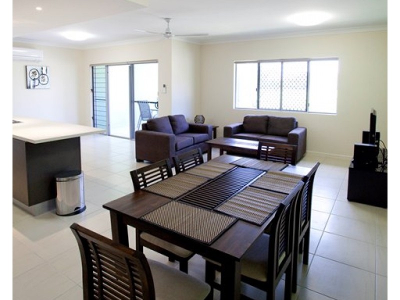 12 Crauford Street, West End QLD 4810