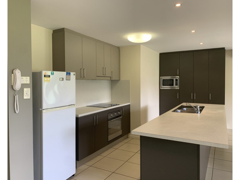 12 Crauford Street, West End QLD 4810