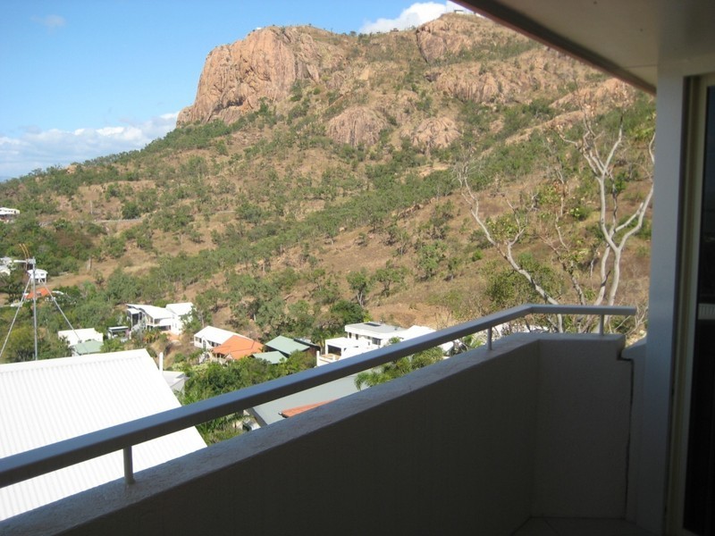 10 Glamis Court, Castle Hill QLD 4810