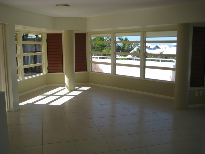 10 Glamis Court, Castle Hill QLD 4810