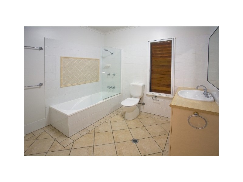 8/92 Mitchell Street, North Ward QLD 4810