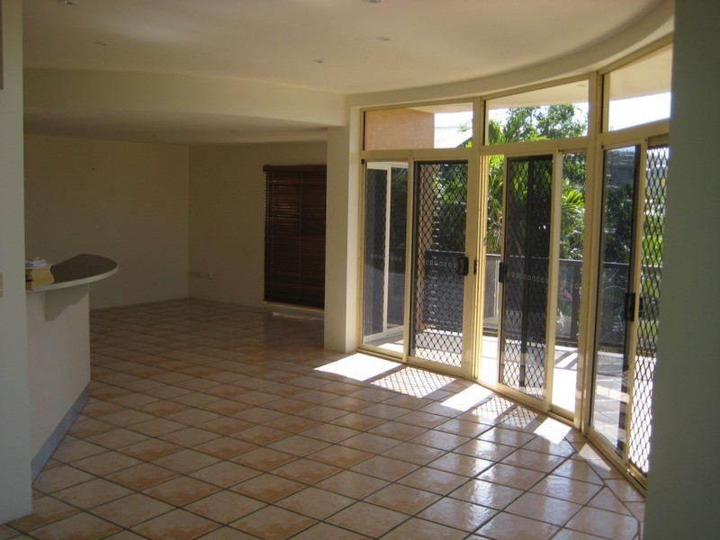 14  Queens Street, North Ward QLD 4810