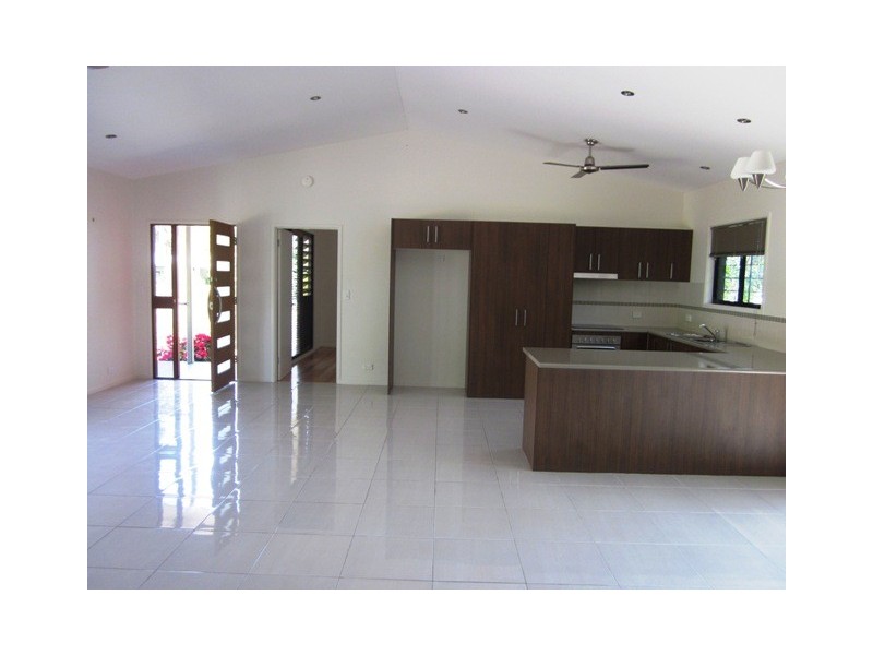 8  York Court, Magnetic Island QLD 4819