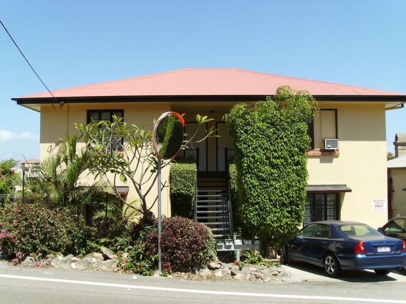 2/22 Melton terrace, Townsville City QLD 4810