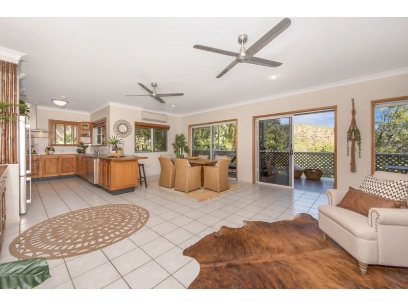 18 Grange Court, Castle Hill QLD 4810