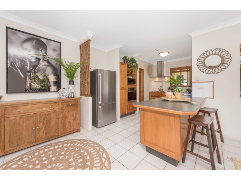 18 Grange Court, Castle Hill QLD 4810