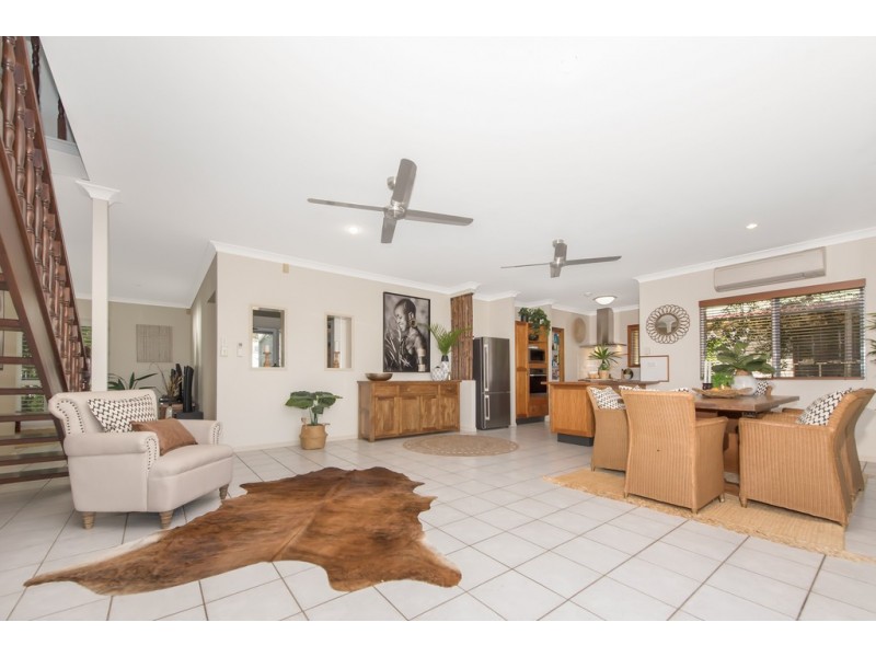 18 Grange Court, Castle Hill QLD 4810