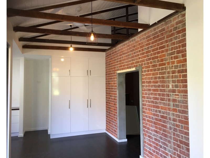 4/37 Hale Street, Townsville City QLD 4810