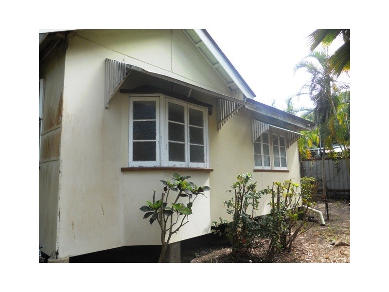 42  Barton Street, Magnetic Island QLD 4819