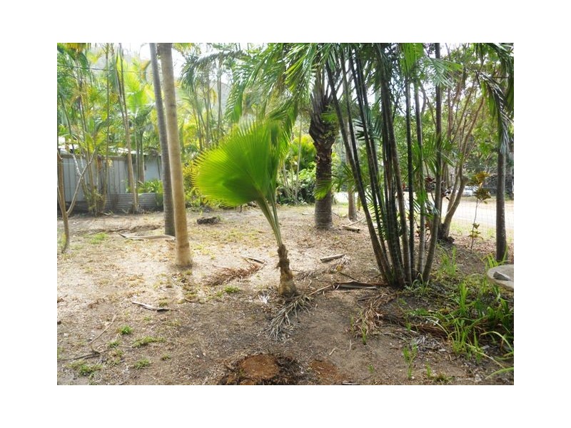 42  Barton Street, Magnetic Island QLD 4819