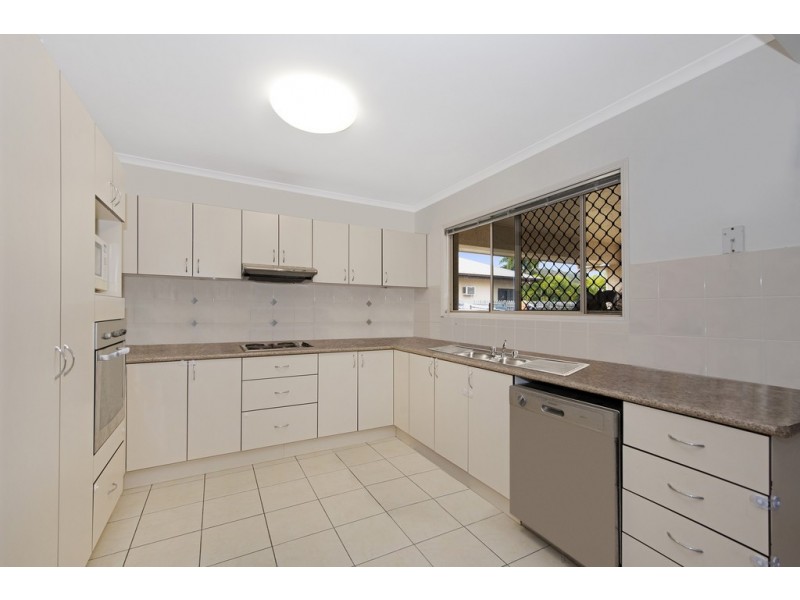 56 Thorn Street, Mount Louisa QLD 4814