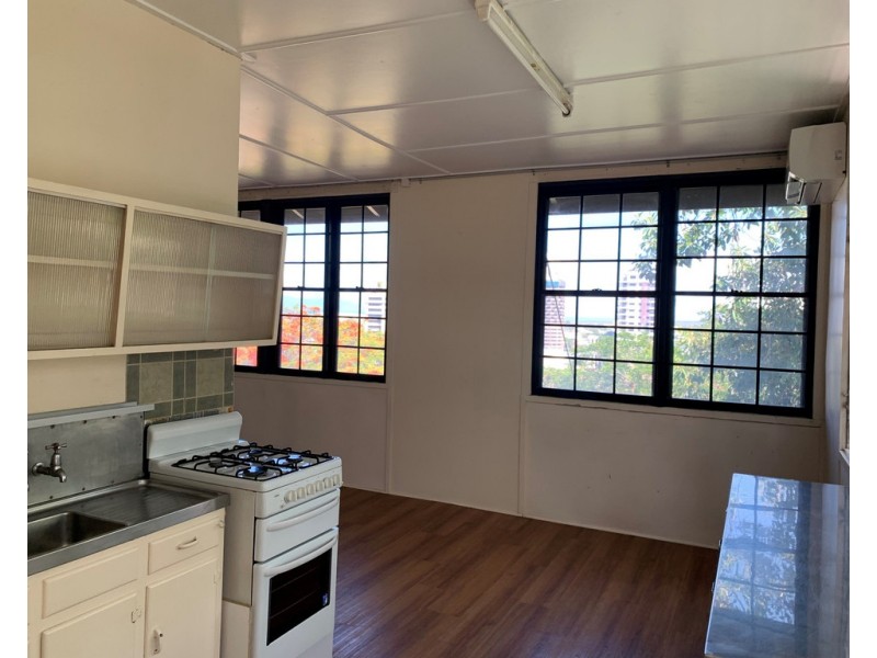 37 Hale Street, Townsville City QLD 4810