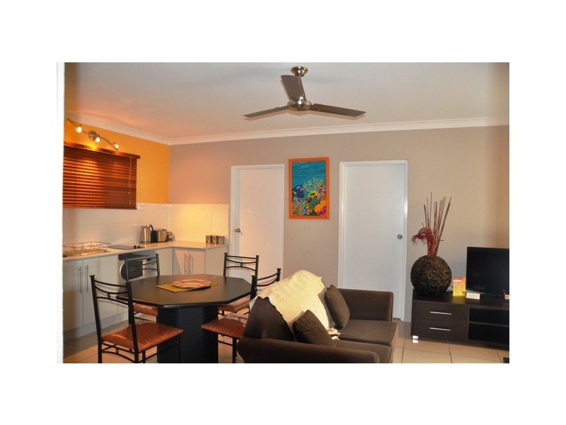 2/16 Yule Street, Magnetic Island QLD 4819