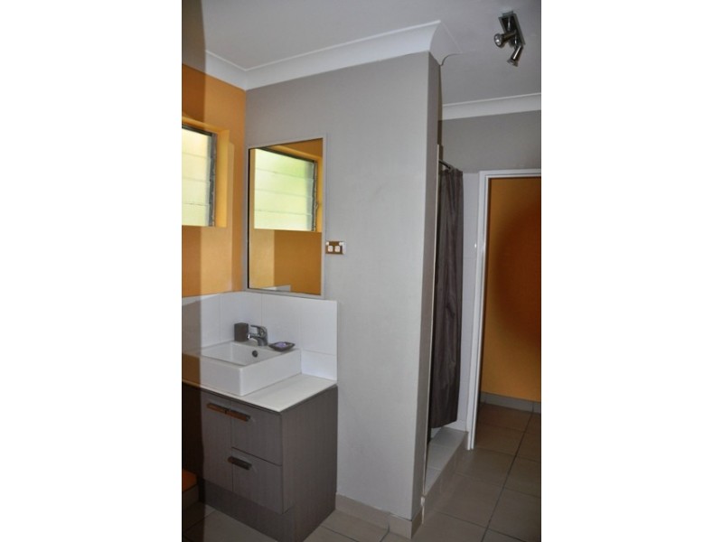 2/16 Yule Street, Magnetic Island QLD 4819