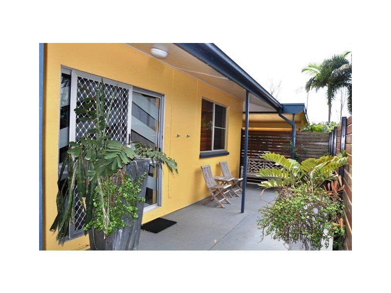 2/16 Yule Street, Magnetic Island QLD 4819