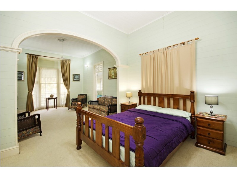 64 Paxton Street, North Ward QLD 4810