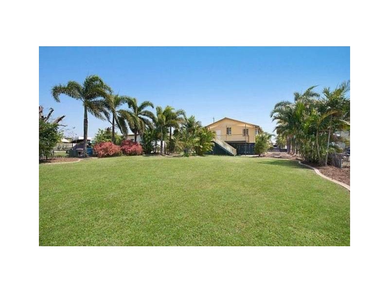 7 Tenth Ave, South Townsville QLD 4810