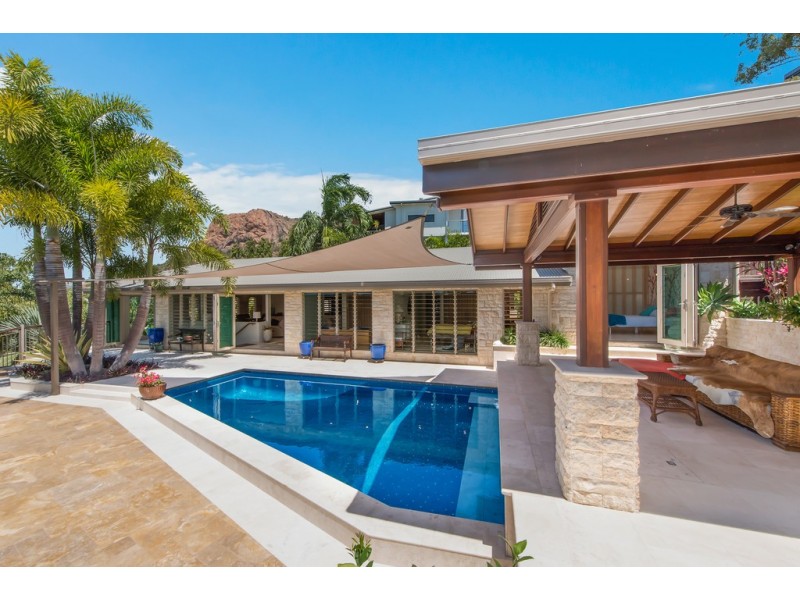 2 Yarrawonga Drive, Castle Hill QLD 4810