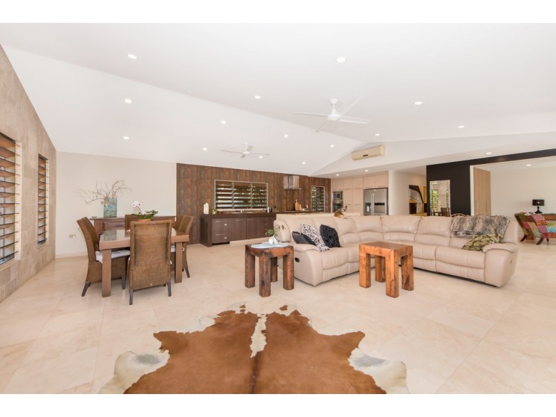 2 Yarrawonga Drive, Castle Hill QLD 4810