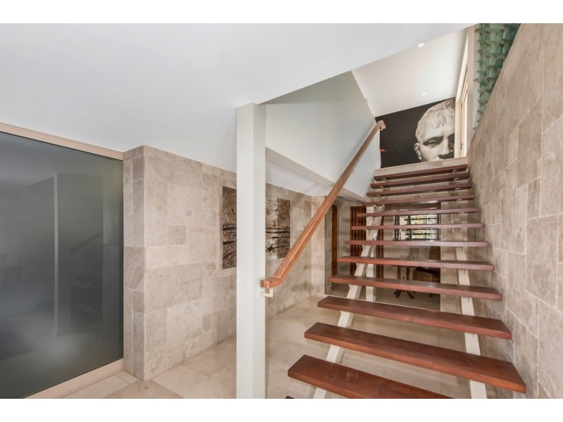 2 Yarrawonga Drive, Castle Hill QLD 4810