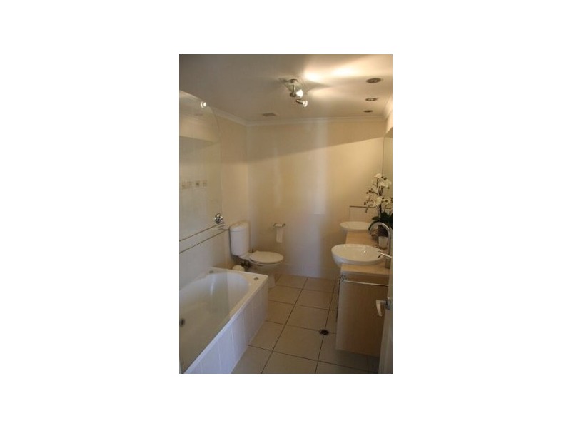 201/3 Melton Terrace, North Ward QLD 4810