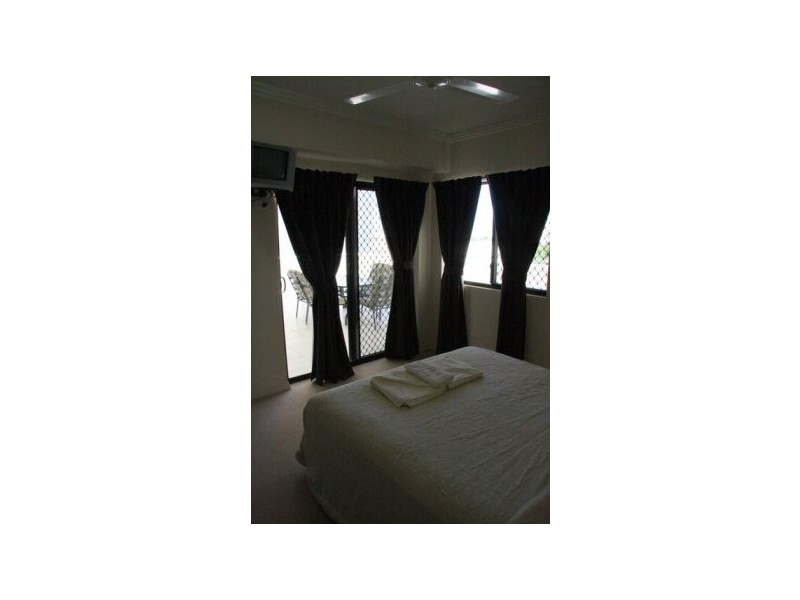 201/3 Melton Terrace, North Ward QLD 4810