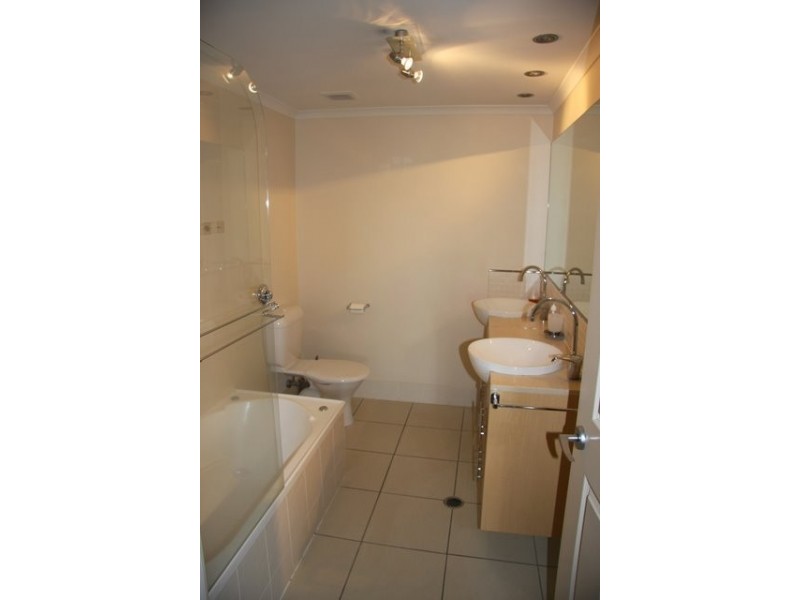 201/3 Melton Terrace, North Ward QLD 4810