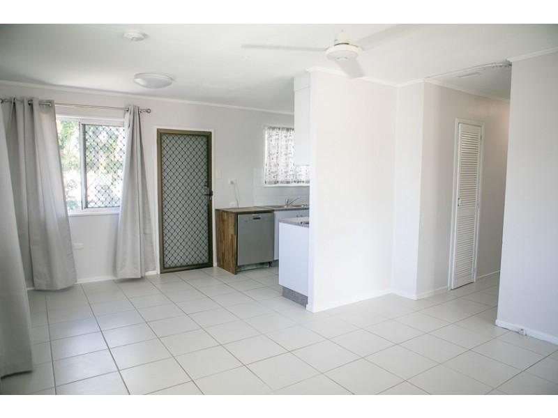 4 Bancroft Street, Mount Louisa QLD 4814