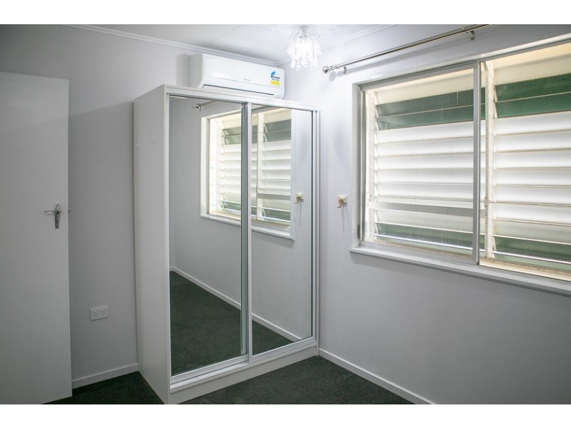 4 Bancroft Street, Mount Louisa QLD 4814