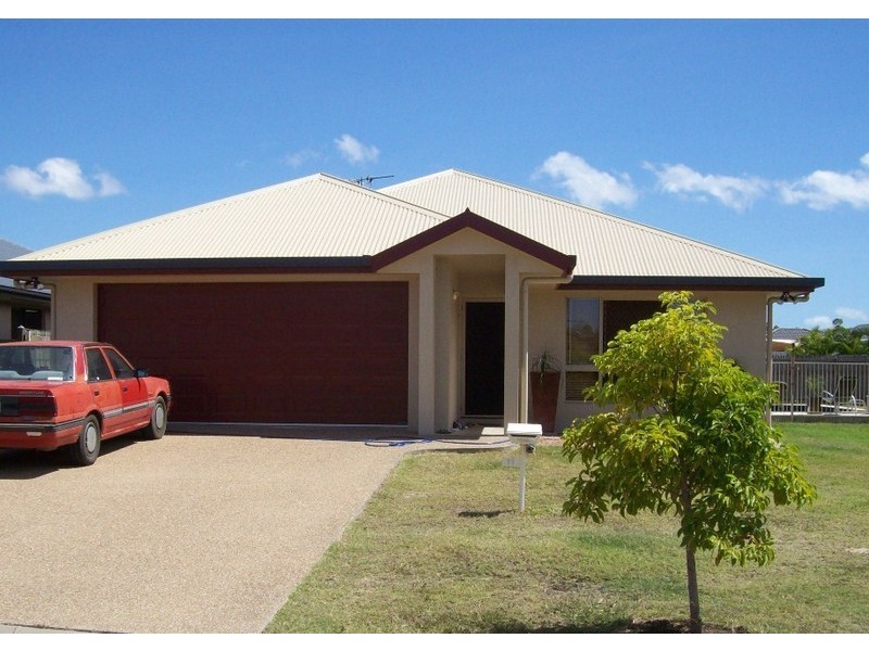 11 Sheerwater Parade, Douglas QLD 4814