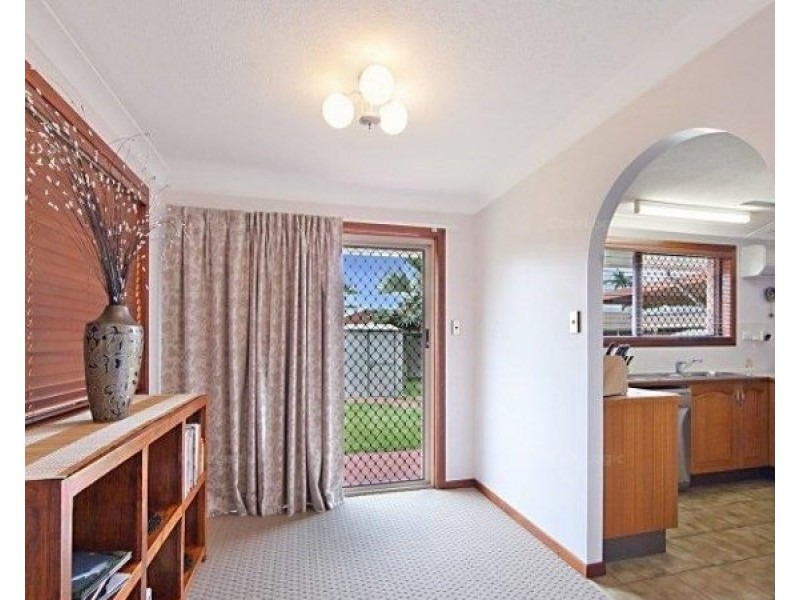 10 Malaga Street, Kirwan QLD 4817