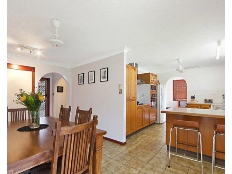 10 Malaga Street, Kirwan QLD 4817
