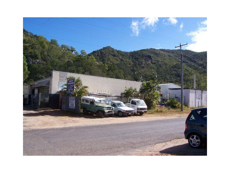 60 Kelly Street NB, Magnetic Island QLD 4819