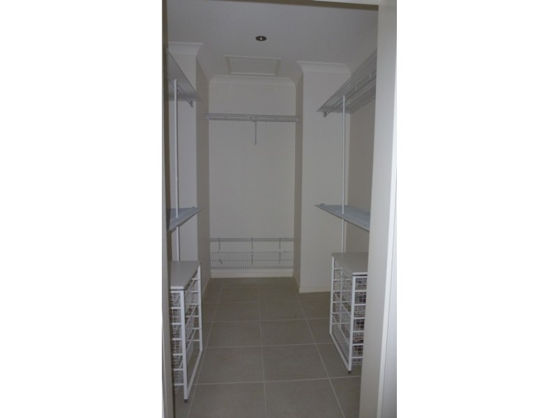 9 Springbrook Parade, Idalia QLD 4811