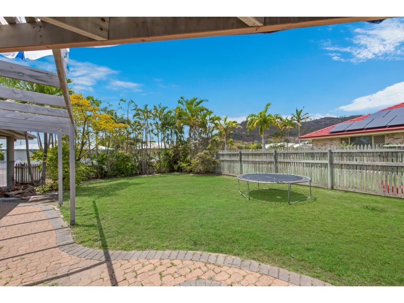 580 Bayswater Road, (Entrance via 1 Santa Lucia Dve), Mount Louisa QLD 4814