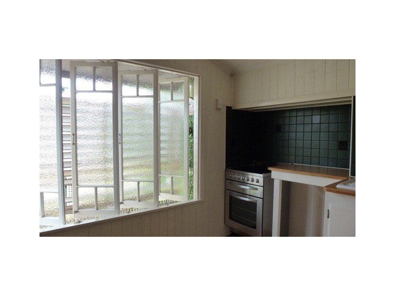 38 Roberts Street, Hermit Park QLD 4812