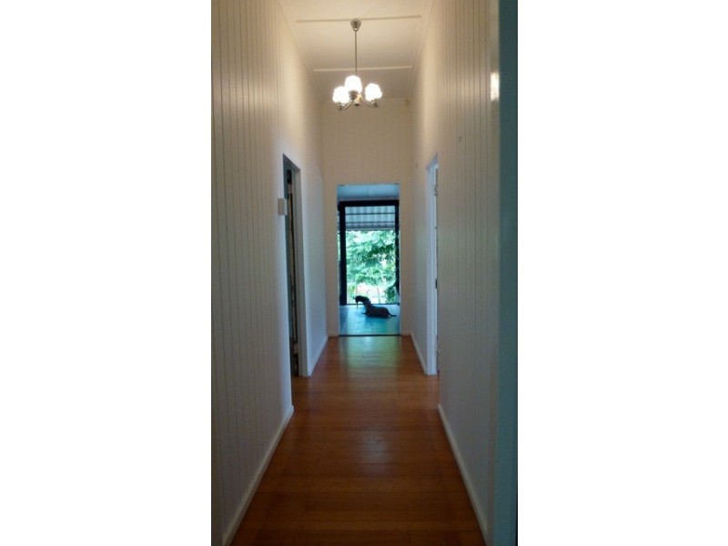 38 Roberts Street, Hermit Park QLD 4812