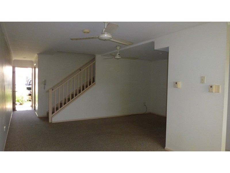 10/6-8 Benson Street, Rosslea QLD 4812