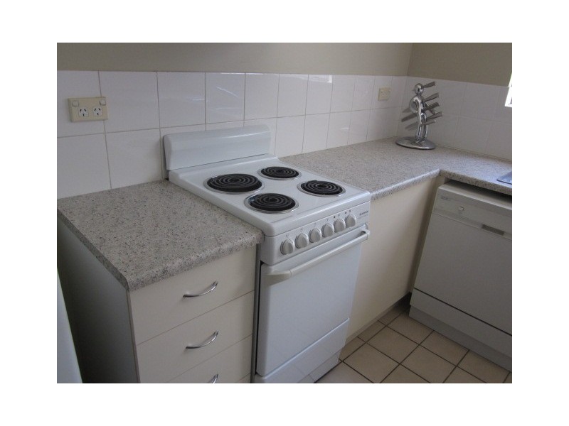 13/50 McIlwraith Street, South Townsville QLD 4810