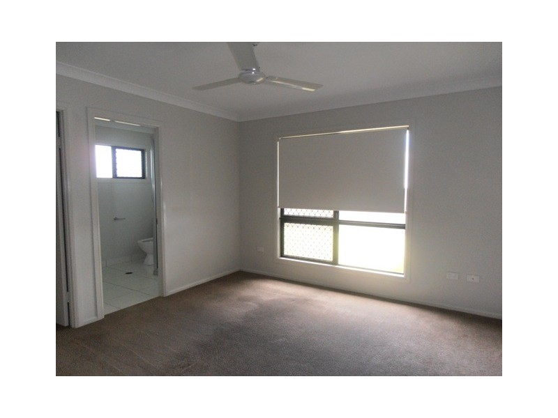 16 Yanooa Street, Bushland Beach QLD 4818