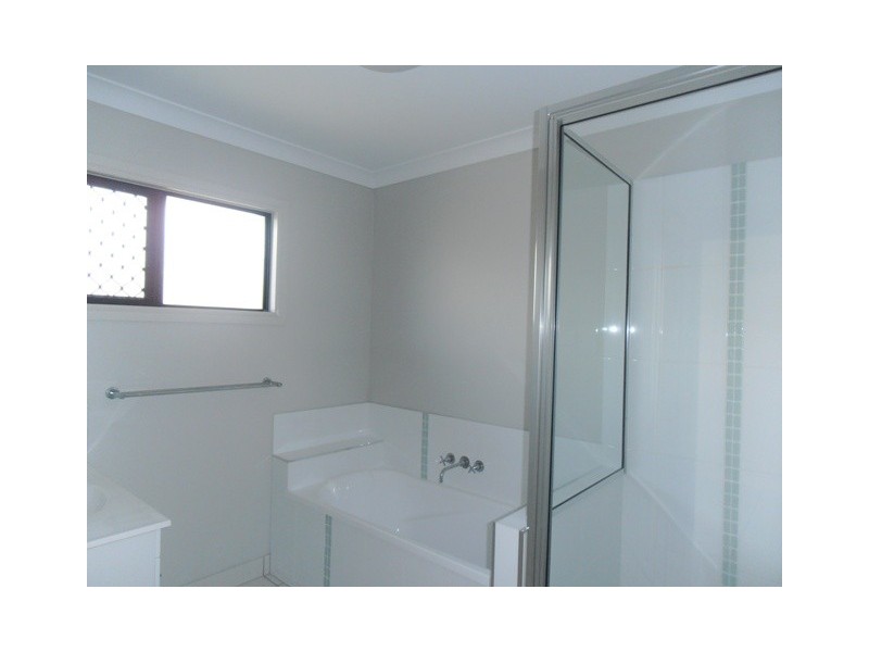 16 Yanooa Street, Bushland Beach QLD 4818