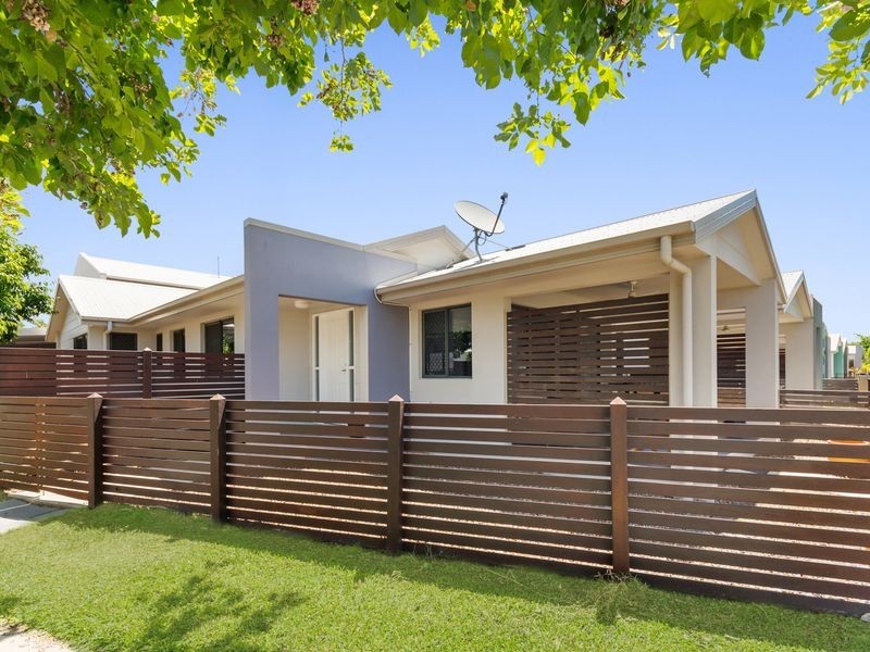 2 Goode Lane, Oonoonba QLD 4811