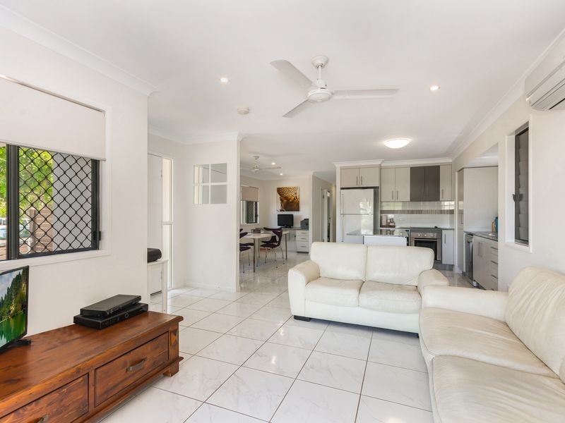 2 Goode Lane, Oonoonba QLD 4811