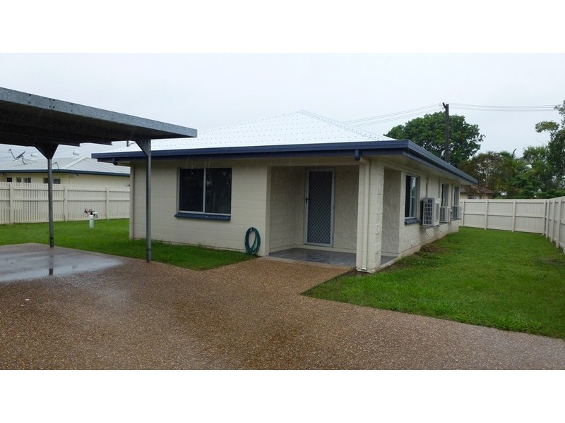 24  San Vito Crescent, Rasmussen QLD 4815